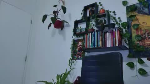 Tali Majid online show from December 20, 2:15 am