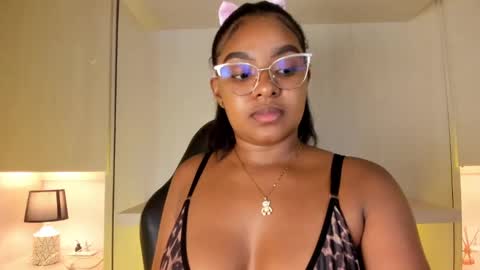 Tami online show from November 14, 9:26 pm