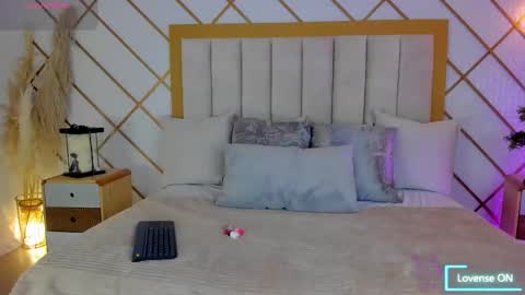 Snapshot of tamy_honey chatting on October 8, 11:31 pm Tamy online show from October 8, 11:31 pm