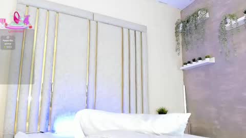 Tania online show from September 12, 2:02 pm