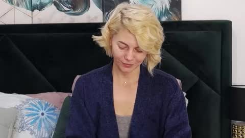 tanyaGrey online show from February 12, 7:10 am