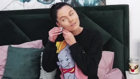 tanyaGrey online show from December 18, 10:40 am