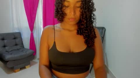 tara_thonson online show from March 30, 8:19 pm