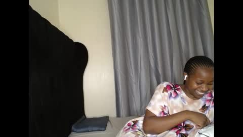 Snapshot of tasha_kimmy chatting on September 11, 6:41 pm Ireen online show from September 11, 6:41 pm