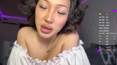 Viola online show from July 14, 5:39 pm