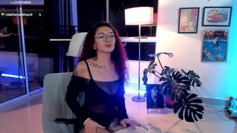 Snapshot of tastymeli8 chatting on December 21, 10:39 am Meli online show from December 21, 10:39 am