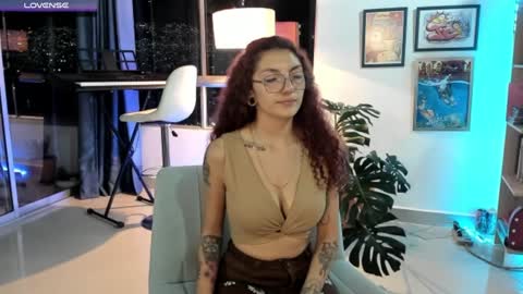 Snapshot of tastymeli8 chatting on December 10, 11:51 pm Meli online show from December 10, 11:51 pm