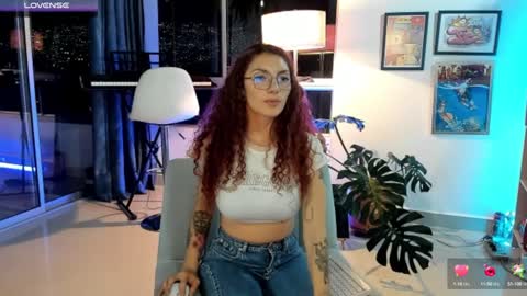 Snapshot of tastymeli8 chatting on December 22, 11:31 pm Meli online show from December 22, 11:31 pm
