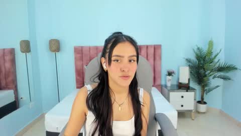 Tati Saldarriaga online show from February 7, 2:43 pm