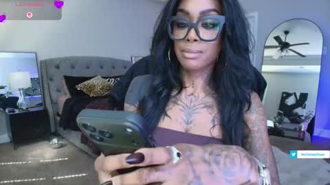 Tatted Queen online show from March 21, 7:08 pm