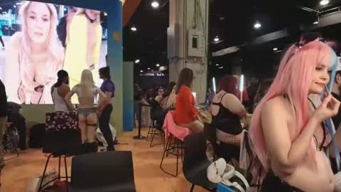 Tatted Queen online show from April 11, 6:22 pm