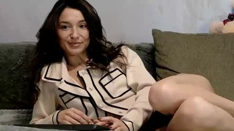 TayaKayan online show from March 1, 1:11 pm