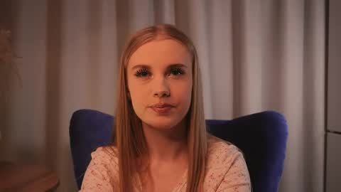 Taya online show from April 11, 4:10 pm