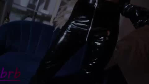 Taylor online show from March 26, 9:16 pm