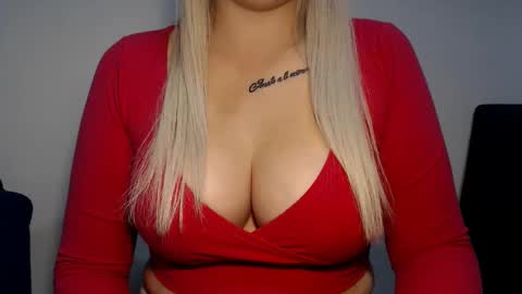 Snapshot of teeyara_ chatting on October 8, 7:24 am Teeyara online show from October 8, 7:24 am