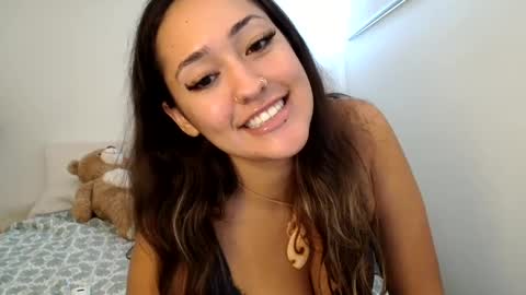 Telea Evans online show from March 2, 4:50 am