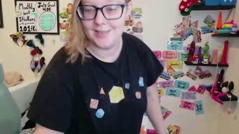 Pixie Pix or Pickle online show from July 17, 10:13 pm