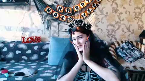 Ada  online show from October 31, 1:48 pm