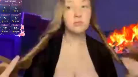 Hello My name is Ida I will be very glad to see you 3 online show from April 15, 7:58 pm