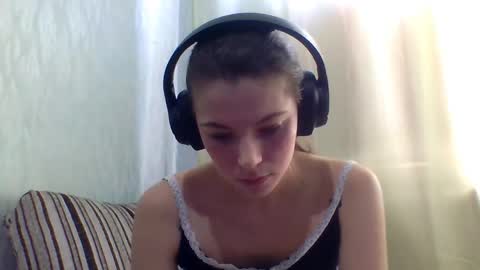 Anny Simpson online show from September 13, 6:32 am