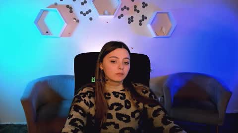 tessa_tea online show from December 1, 11:03 am