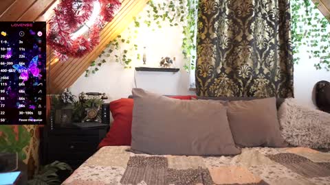 Tessa online show from January 6, 3:08 pm