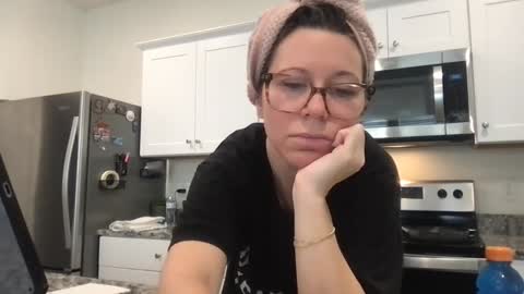 Daphne Summers online show from December 18, 5:29 pm