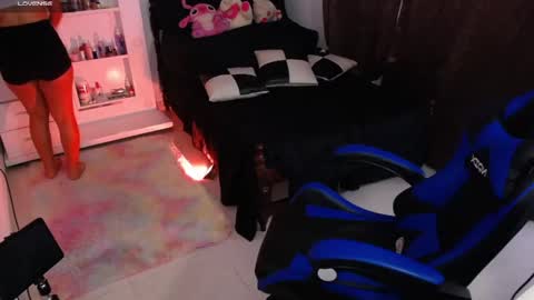 Snapshot of thalia_066 chatting on September 15, 7:32 pm thalia online show from September 15, 7:32 pm