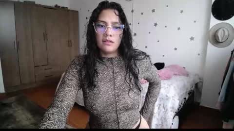    online show from October 27, 9:53 pm