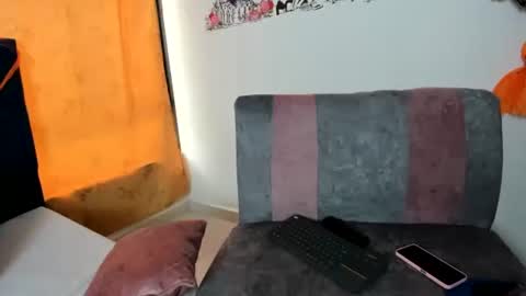 thania      sometimes in the company of Alan and Maria online show from October 30, 5:14 pm