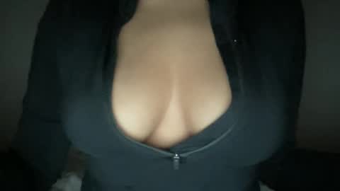 Melanie online show from October 23, 8:42 am