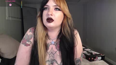 Thatwitch710 online show from March 4, 3:13 am