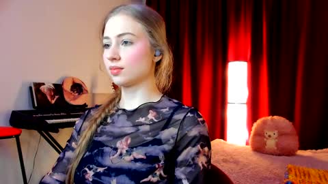 Ally    STREAMING ON TWITCH NOW Check my Twitter for updates online show from April 6, 12:54 am