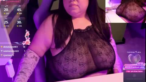 TheBouncingBetty online show from April 14, 10:32 pm