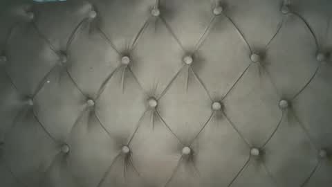 Elle  dont forget to folloW me and thumbs up online show from April 5, 2:32 am