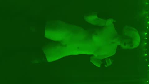 Snapshot of thehungmantis chatting on February 9, 12:51 am thehungmantis online show from February 9, 12:51 am