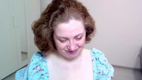 Ella online show from February 27, 5:02 am