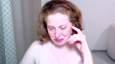 Ella online show from November 15, 7:26 pm