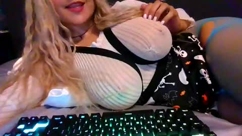 the peach princess  online show from October 2, 5:18 pm