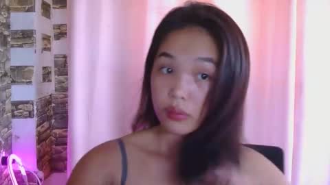 thessssy online show from April 7, 7:21 am