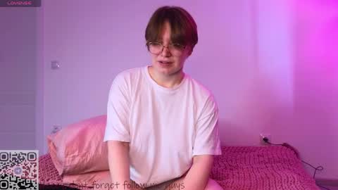 Lucia online show from April 10, 12:22 pm