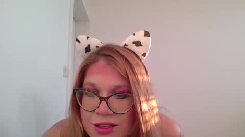 thesunnevergoesdown7 online show from October 30, 2:51 pm