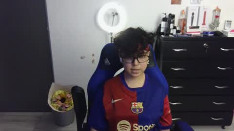 Snapshot of thomascooper_cams chatting on January 19, 1:21 am VALERIA online show from January 19, 1:21 am