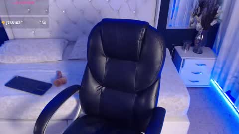 Snapshot of tiana_scot chatting on September 24, 12:37 pm LIA online show from September 24, 12:37 pm