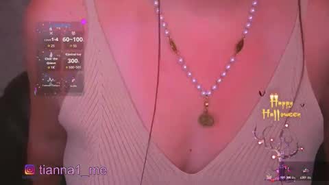 tianna_me online show from October 31, 6:45 pm