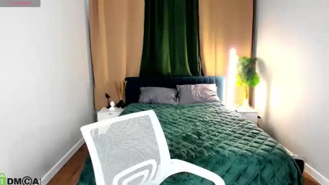 Tiffany online show from March 27, 8:26 am