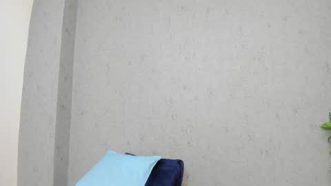 tiffany_mendez online show from February 3, 12:10 pm