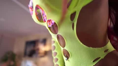 Tiff online show from December 3, 7:38 pm