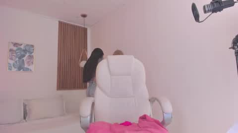 Tiffany online show from December 15, 1:49 pm