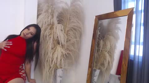 Nia Rossy online show from March 3, 4:10 pm